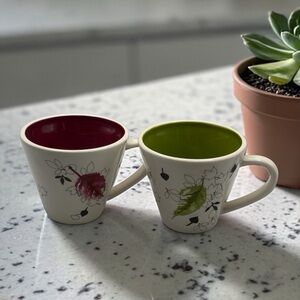 Two Starbucks 2007 Ceramic Falling Leaves Mugs Red and Green 8 oz